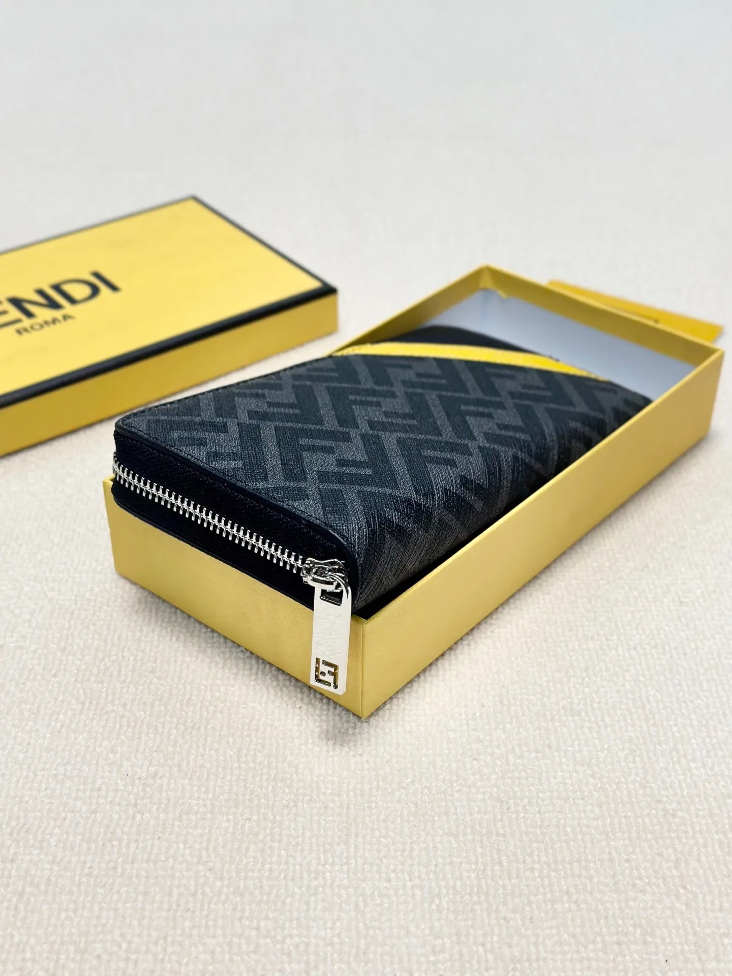 All Categories Fendi Wallet (Fendi) Fendi 2211