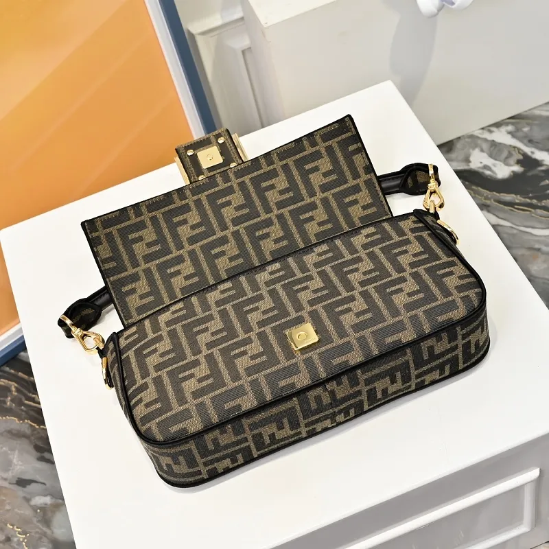 All Categories Fendi Women's Bags (Fendi) Fendi 0051 Presbyopia