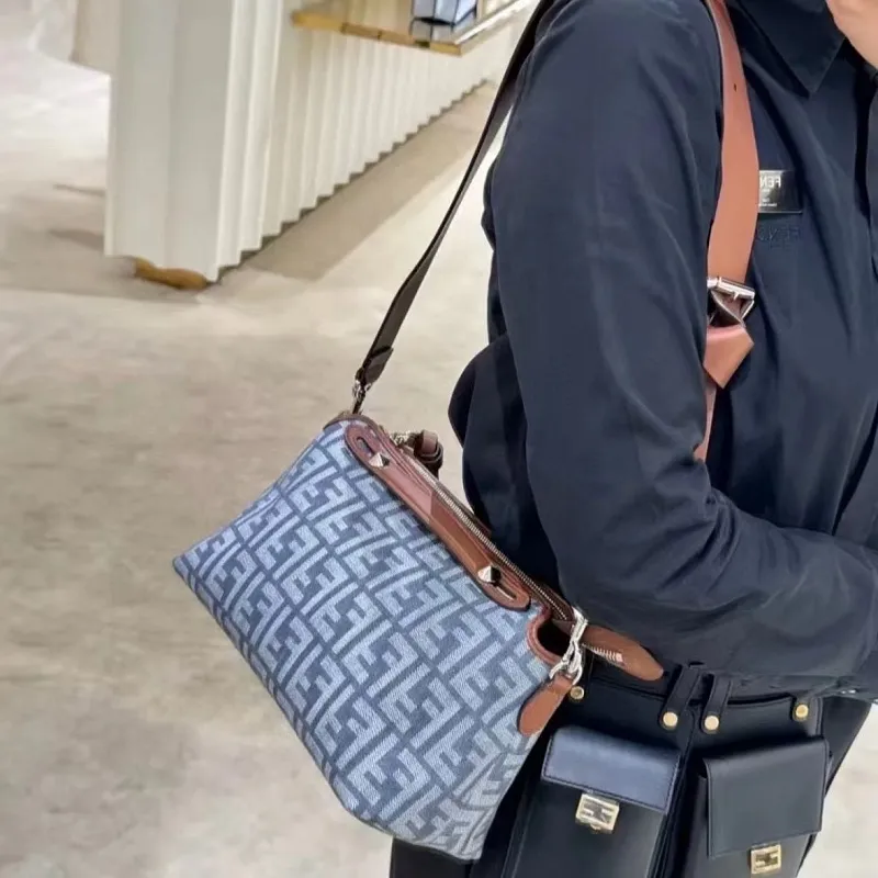 All Categories Fendi Women's Bags (Fendi) Fendi 8970
