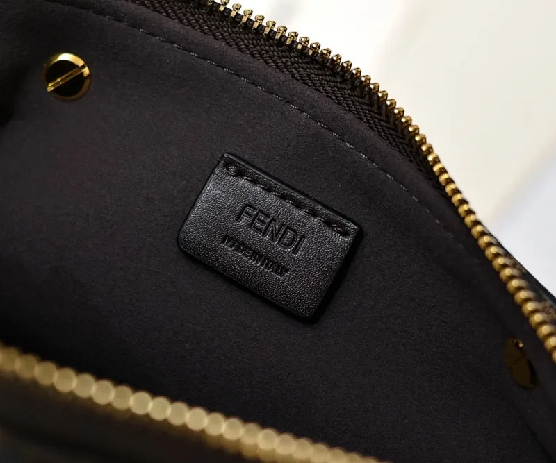 All Categories Official Website "Brand Women's Bags" Women's Bags 💙 FENDI 2025 New Fendi Crossbody Bag
