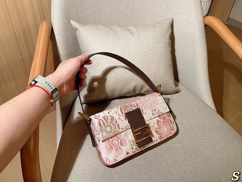 All Categories Official Website "Brand Women's Bags" Women's Bags 💙 FENDI 2025 New Fendi Underarm Bag