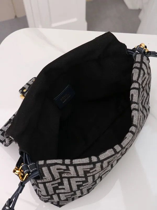 All Categories Fendi Women's Bags (Fendi) Fendi 7706