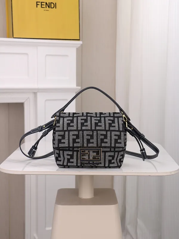 All Categories Fendi Women's Bags (Fendi) Fendi 7706