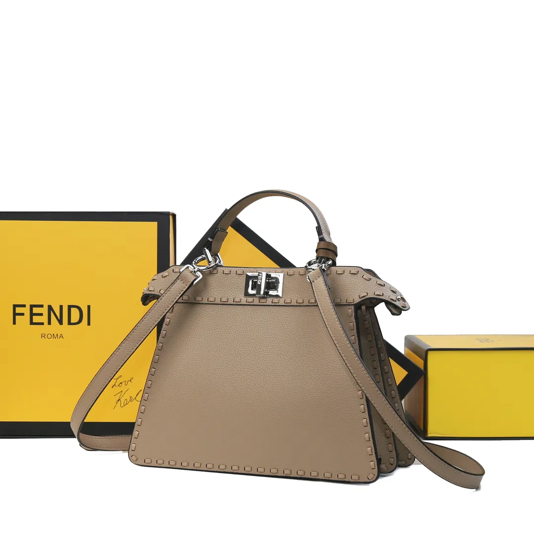 All Categories Fendi Women's Bags (Fendi) Fendi 2711
