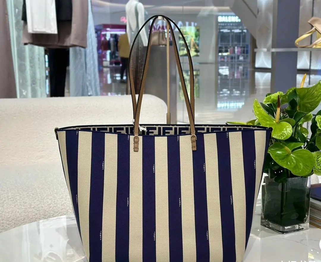 All Categories Fendi Women's Bags (Fendi) Fendi 425L