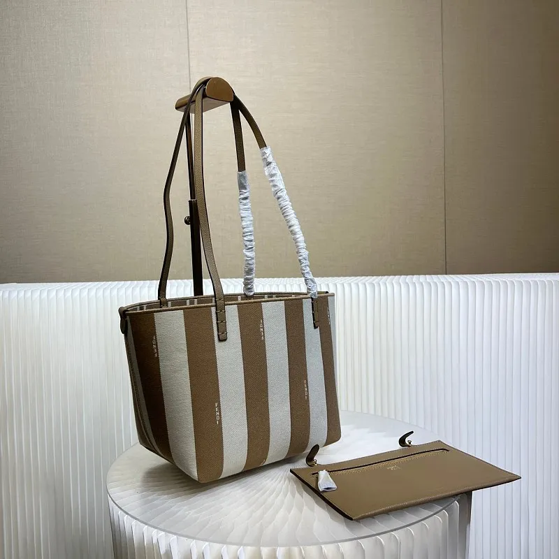 All Categories Fendi Women's Bags (Fendi) Fendi 425L