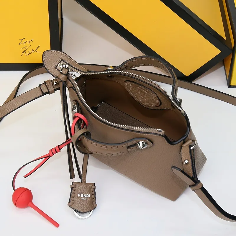All Categories Fendi Women's Bags (Fendi) Fendi 209