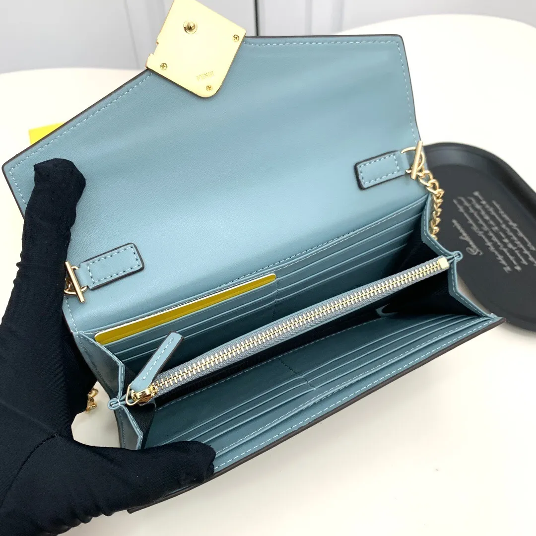 All categories Official website "Brand Women's Bags" Women's Bags 💙 FENDI 2025 new FENDI crossbody bag