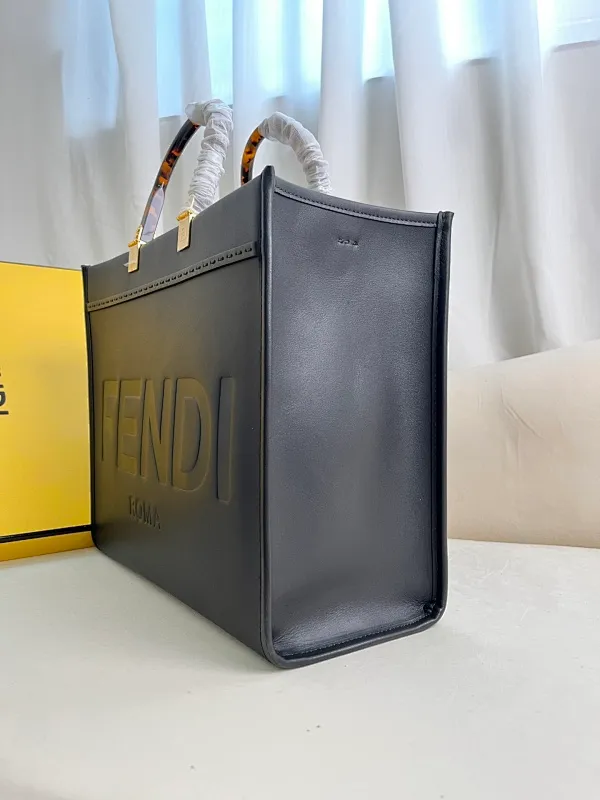 All Categories 💚 Top Version Men’s Bags 💚 Fendi 2025 New Fendi Handbags