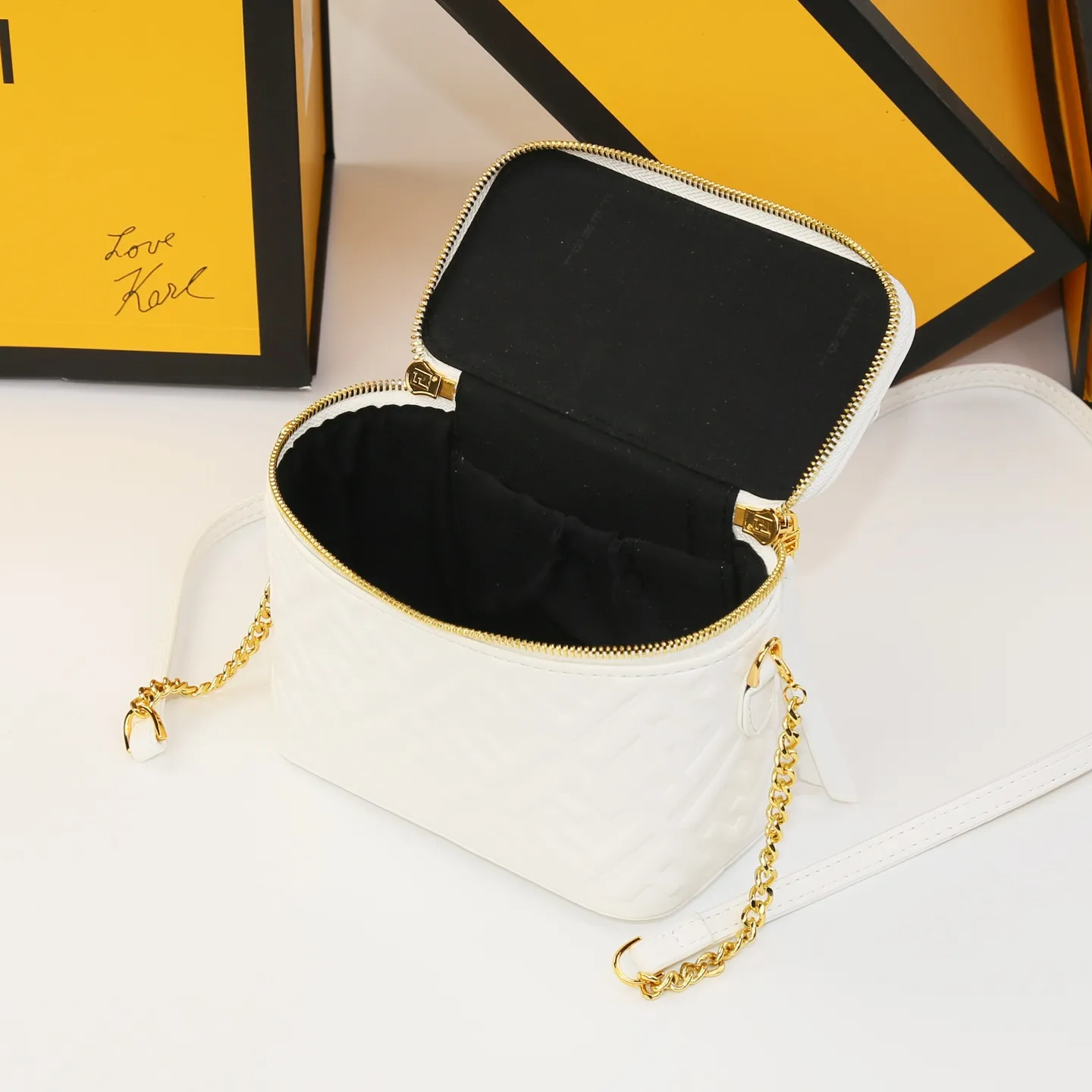 All Categories Fendi Women's Bags (Fendi) Fendi 2587