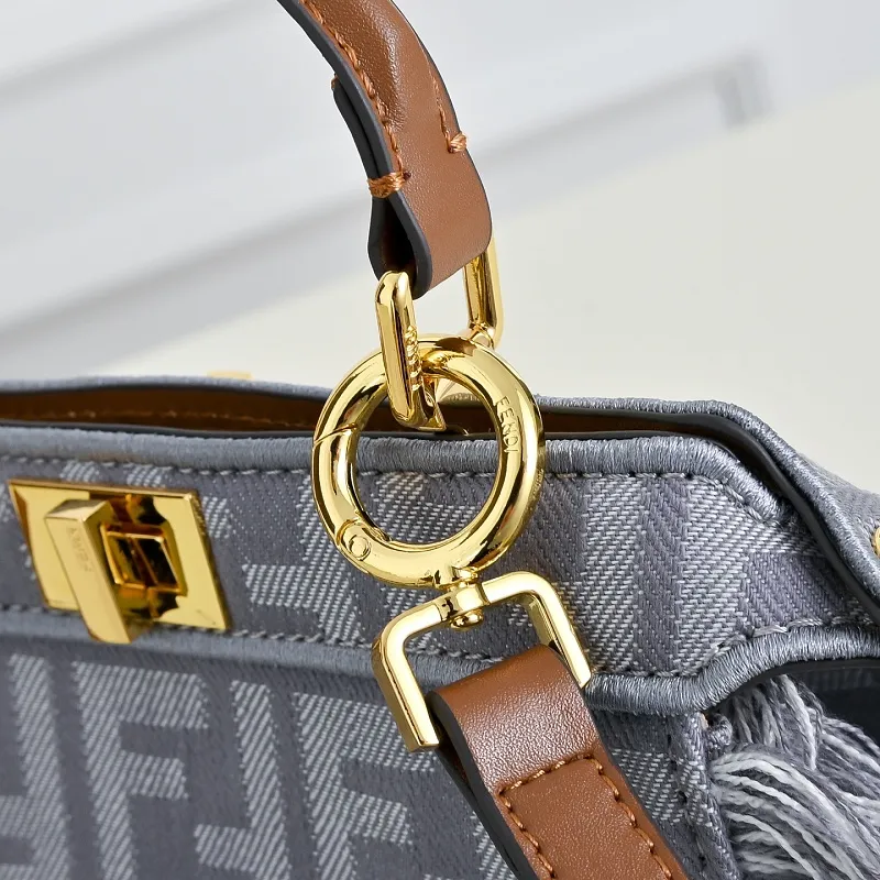 All Categories Fendi Women's Bags (Fendi) Fendi 7757 Medium