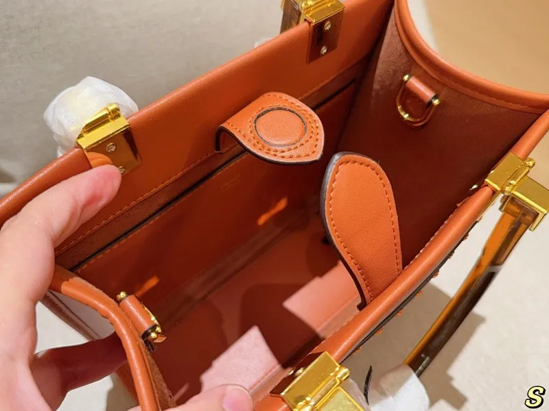 All Categories Official Website "Brand Women's Bags" Women's Bags 💙 FENDI 2025 New Fendi Handbags