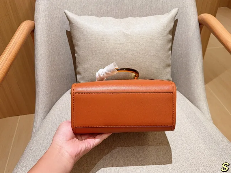 All Categories Official Website "Brand Women's Bags" Women's Bags 💙 FENDI 2025 New Fendi Handbags