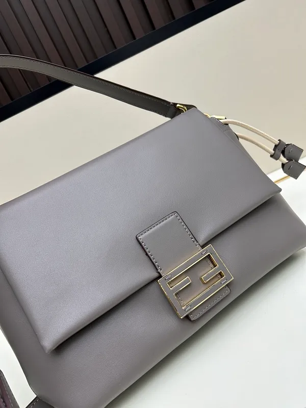 All Categories Fendi Women's Bags (Fendi) Fendi H08899