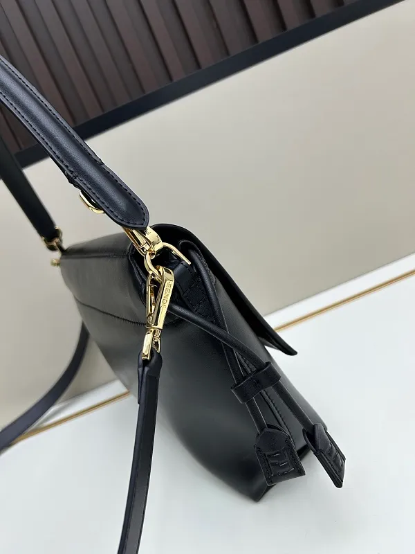 All Categories Fendi Women's Bags (Fendi) Fendi H08899