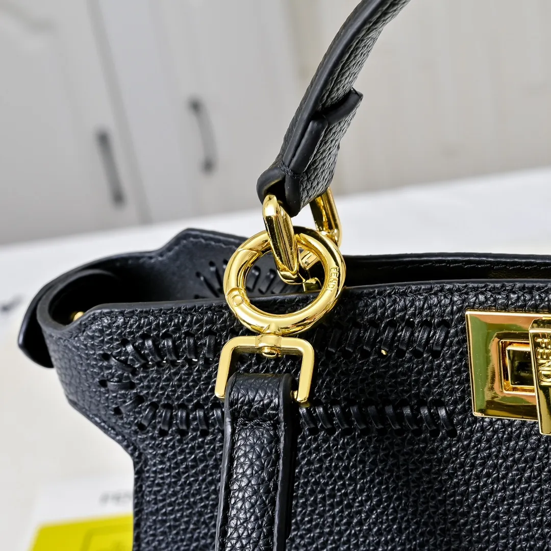 All Categories Fendi Women's Bags (Fendi) Fendi 3372