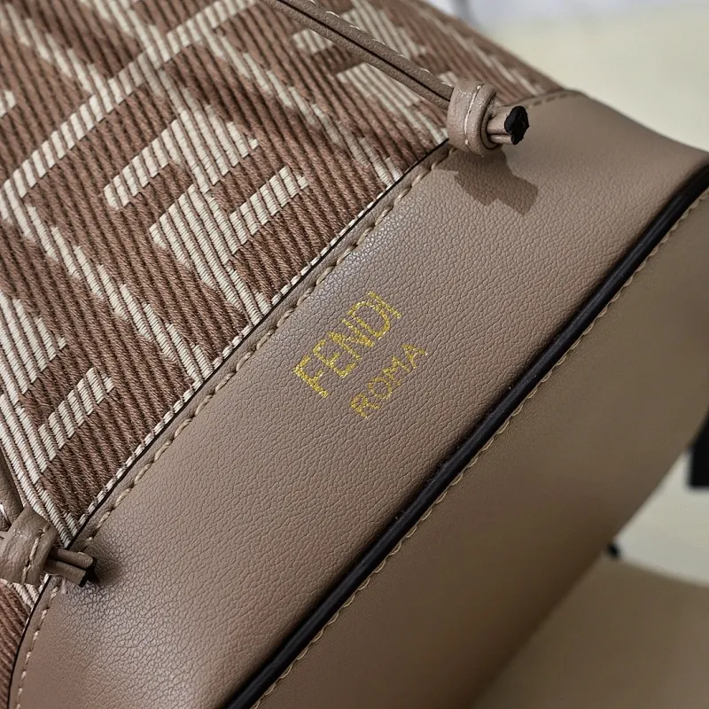 All Categories Official Website "Brand Women's Bags" Women's Bags 💙 FENDI 2025 New Fendi Bucket Bag