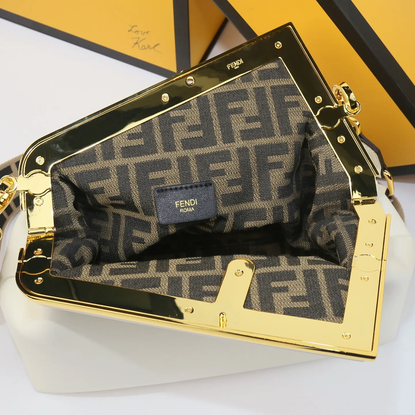 All Categories Fendi Women's Bags (Fendi) Fendi 325