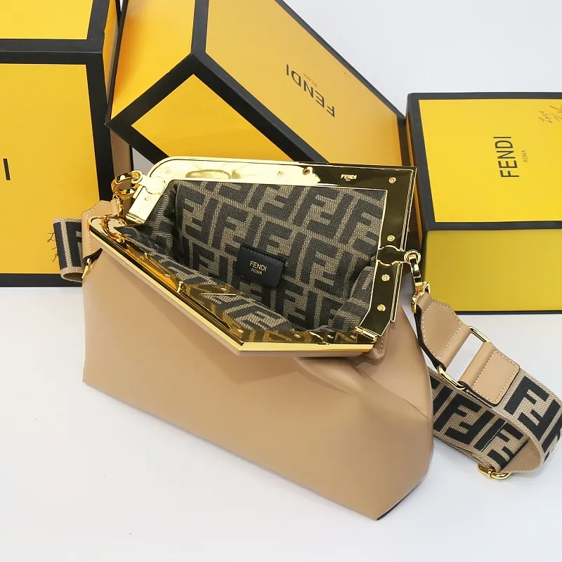 All Categories Fendi Women's Bags (Fendi) Fendi 325