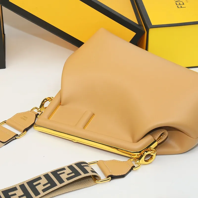 All Categories Fendi Women's Bags (Fendi) Fendi 325