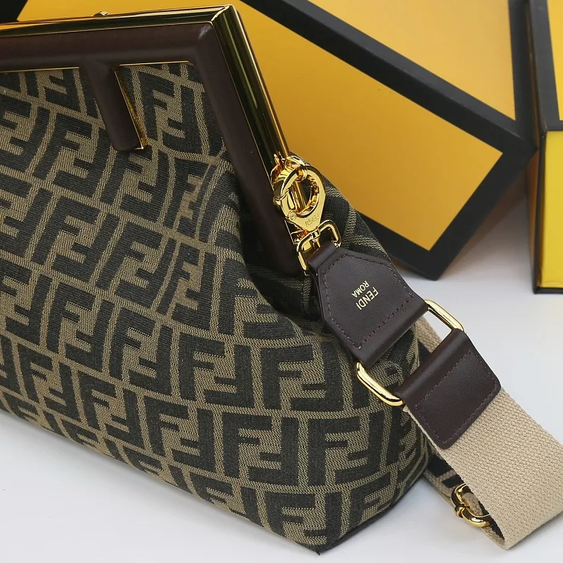 All Categories Fendi Women's Bags (Fendi) Fendi 325