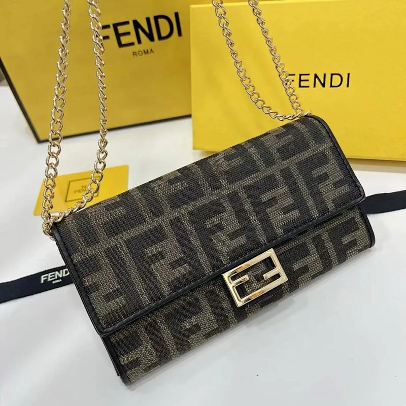 All categories Official website "Brand Women's Bags" Women's Bags 💙 FENDI 2025 new FENDI crossbody bag
