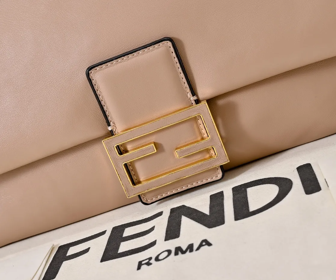 All Categories Fendi Women's Bags (Fendi) Fendi 7715