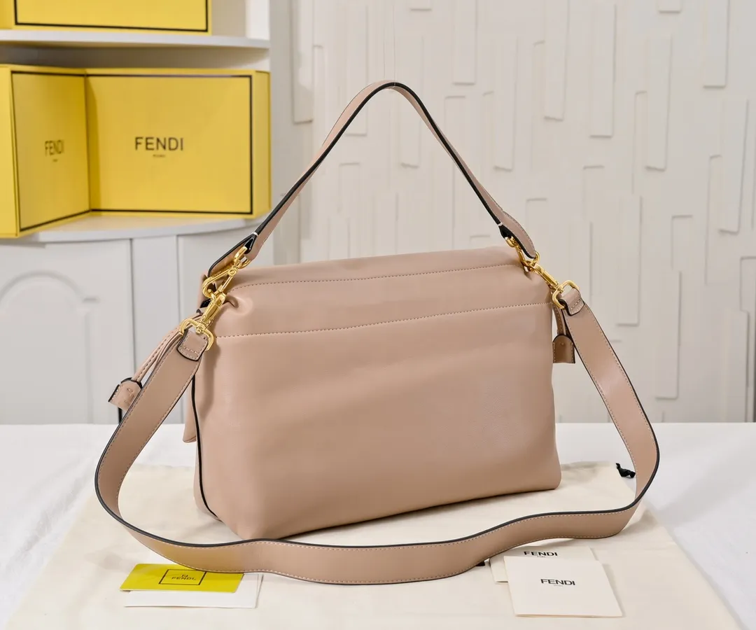 All Categories Fendi Women's Bags (Fendi) Fendi 7715