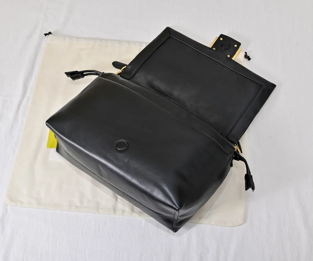 All Categories Fendi Women's Bags (Fendi) Fendi 7715