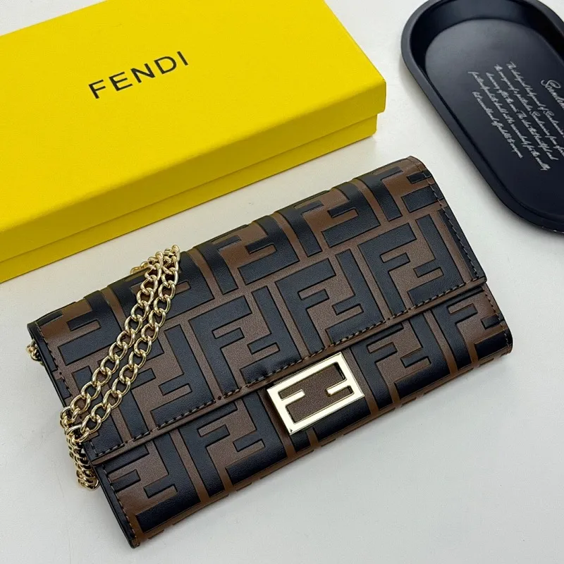 All categories Official website "Brand Women's Bags" Women's Bags 💙 FENDI 2025 new FENDI crossbody bag