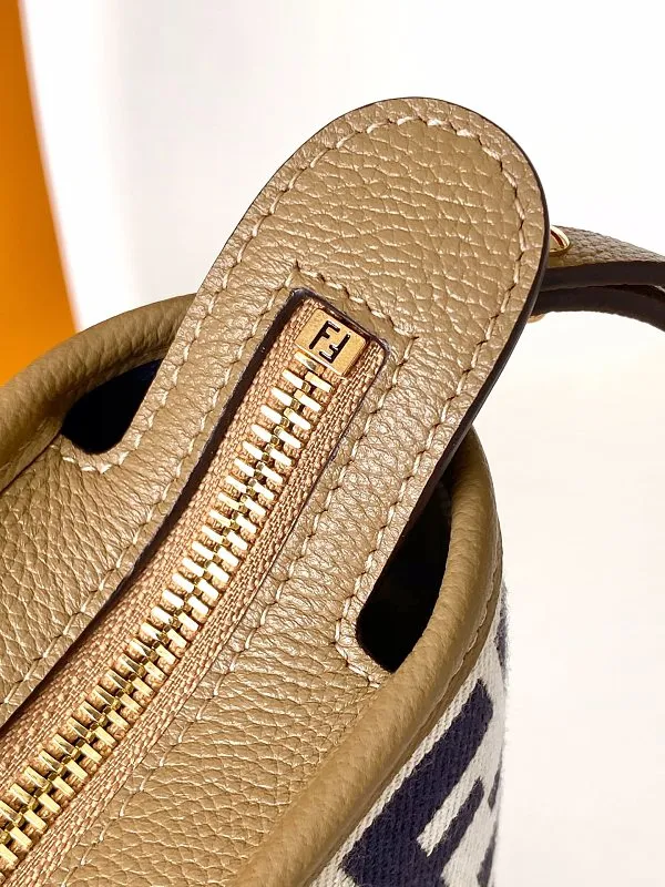 All Categories Fendi Women's Bags (Fendi) Fendi S096
