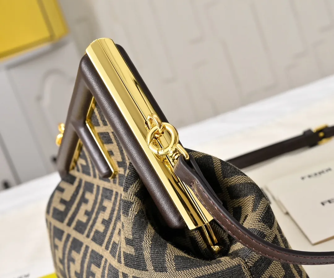 All Categories Fendi Women's Bags (Fendi) Fendi 80016