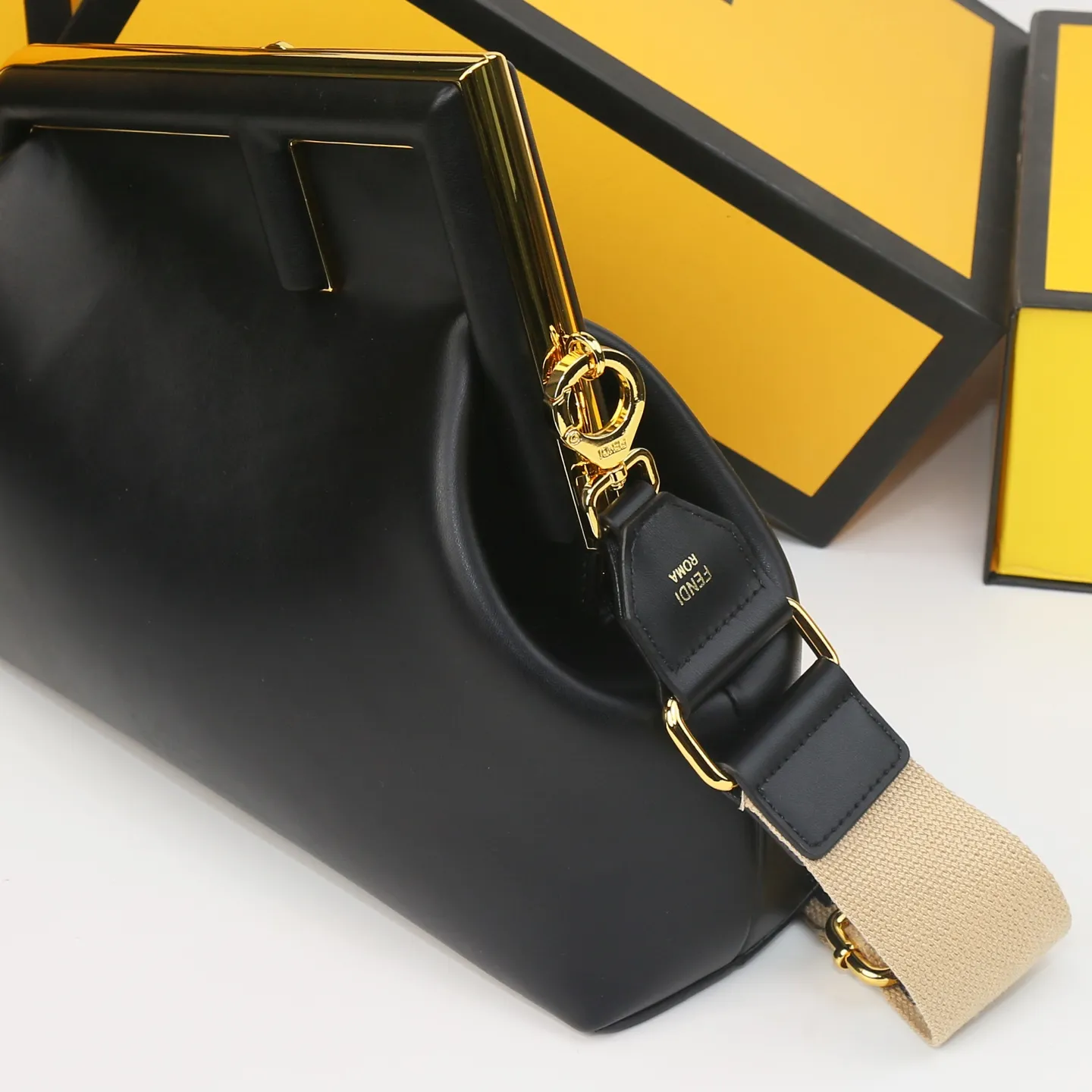 All Categories Fendi Women's Bags (Fendi) Fendi 3232