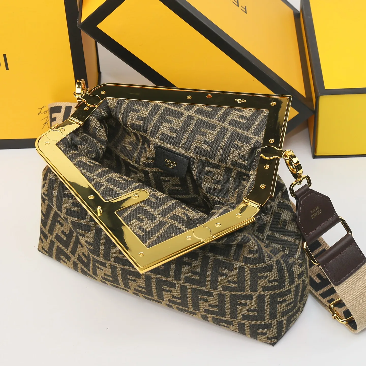 All Categories Fendi Women's Bags (Fendi) Fendi 3232