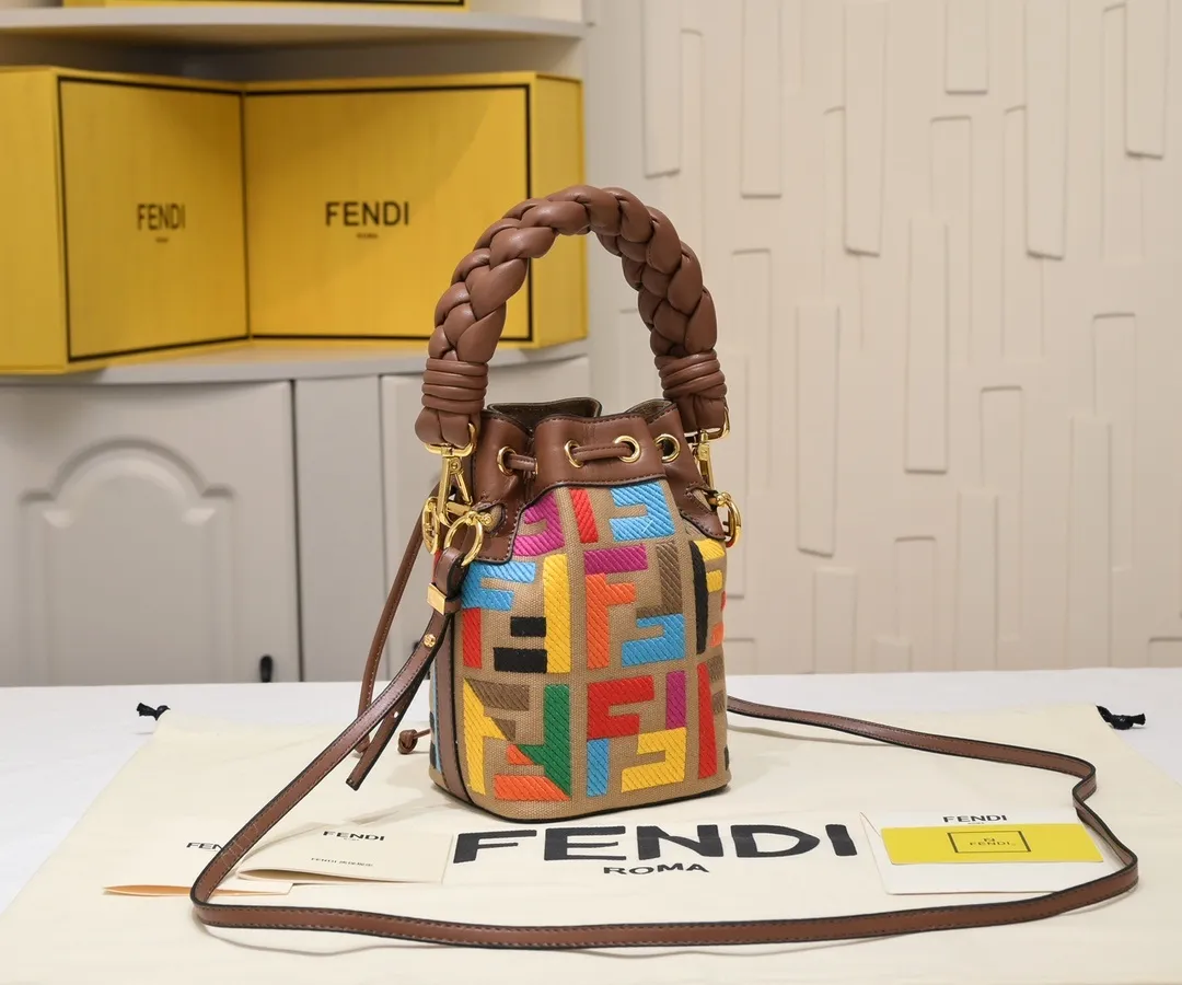 All Categories Official Website "Brand Women's Bags" Women's Bags 💙 FENDI 2025 New Fendi Bucket Bag