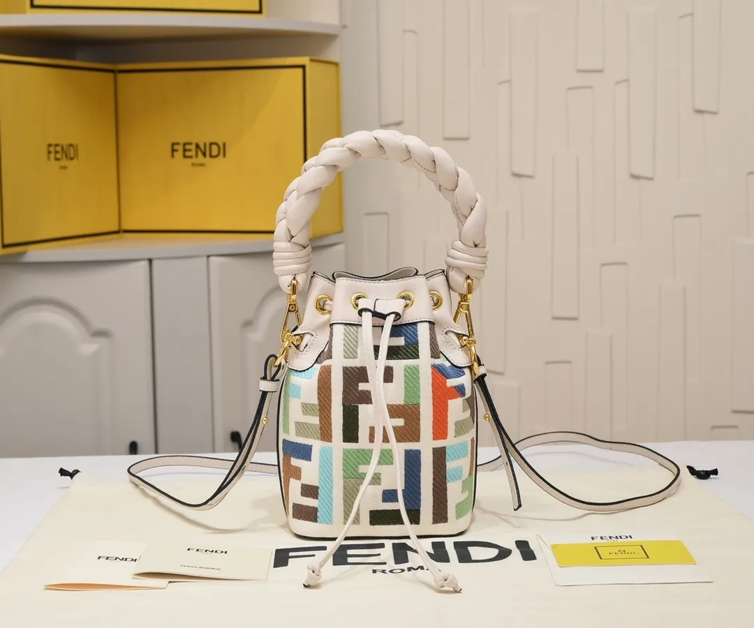 All Categories Official Website "Brand Women's Bags" Women's Bags 💙 FENDI 2025 New Fendi Bucket Bag