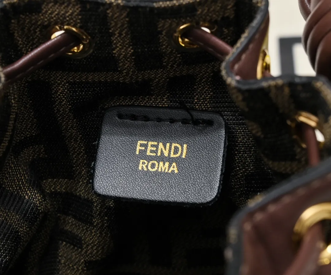 All Categories Official Website "Brand Women's Bags" Women's Bags 💙 FENDI 2025 New Fendi Bucket Bag