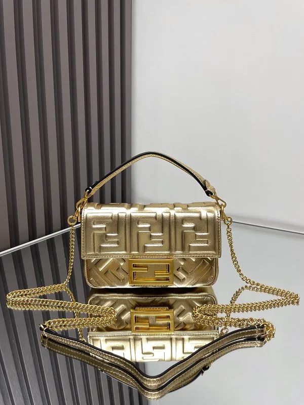 All Categories Fendi Women's Bags (Fendi) Fendi Original Order 52039 Gold and Silver