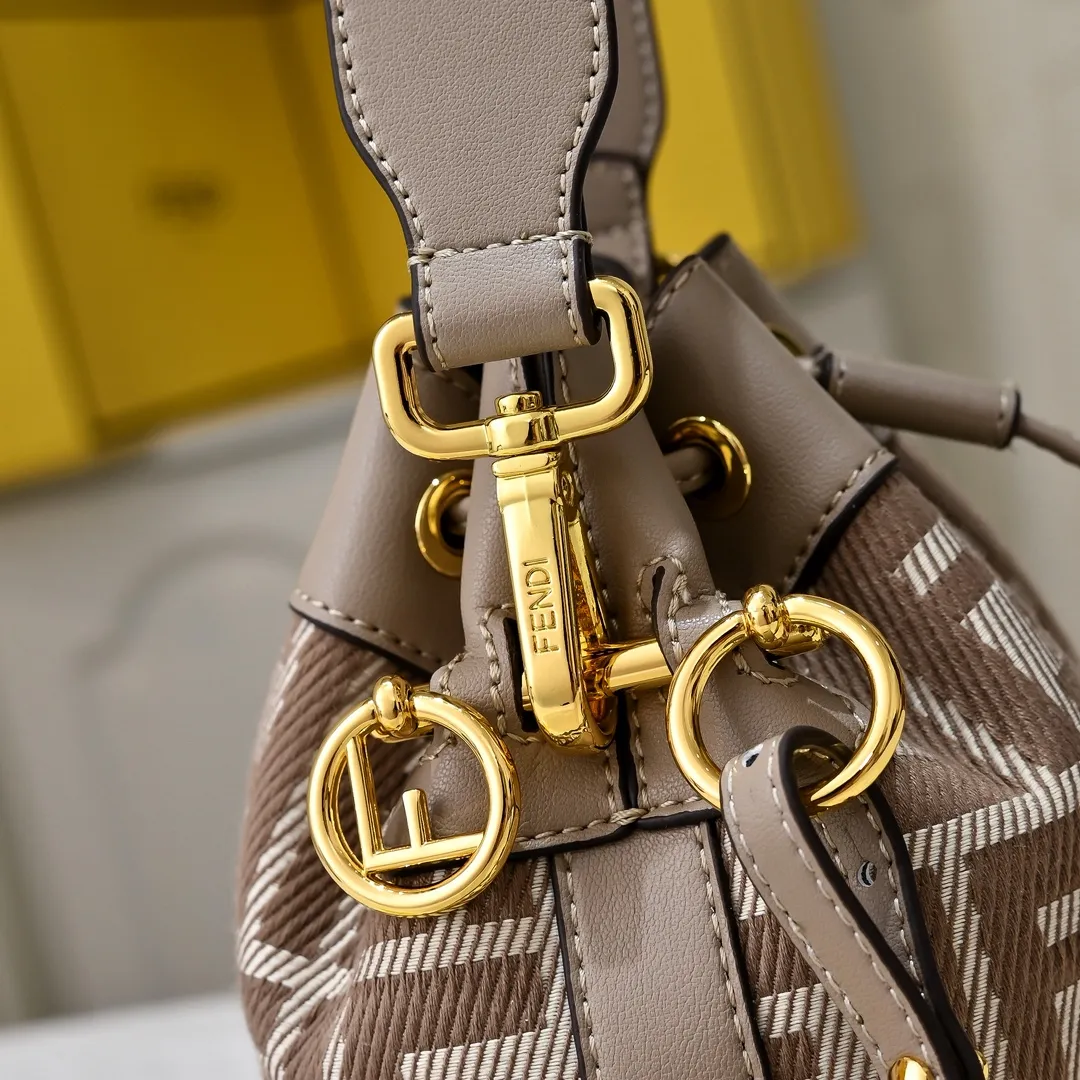 All Categories Fendi Women's Bags (Fendi) Fendi 4405