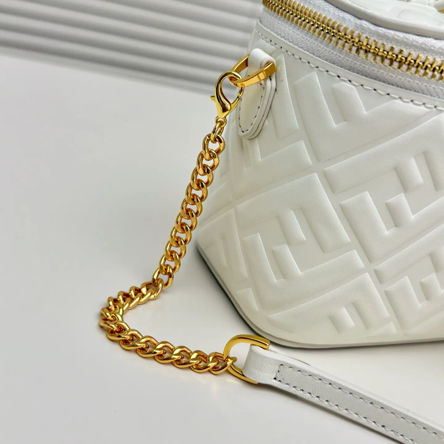 All Categories Fendi Women's Bags (Fendi) Fendi F8025