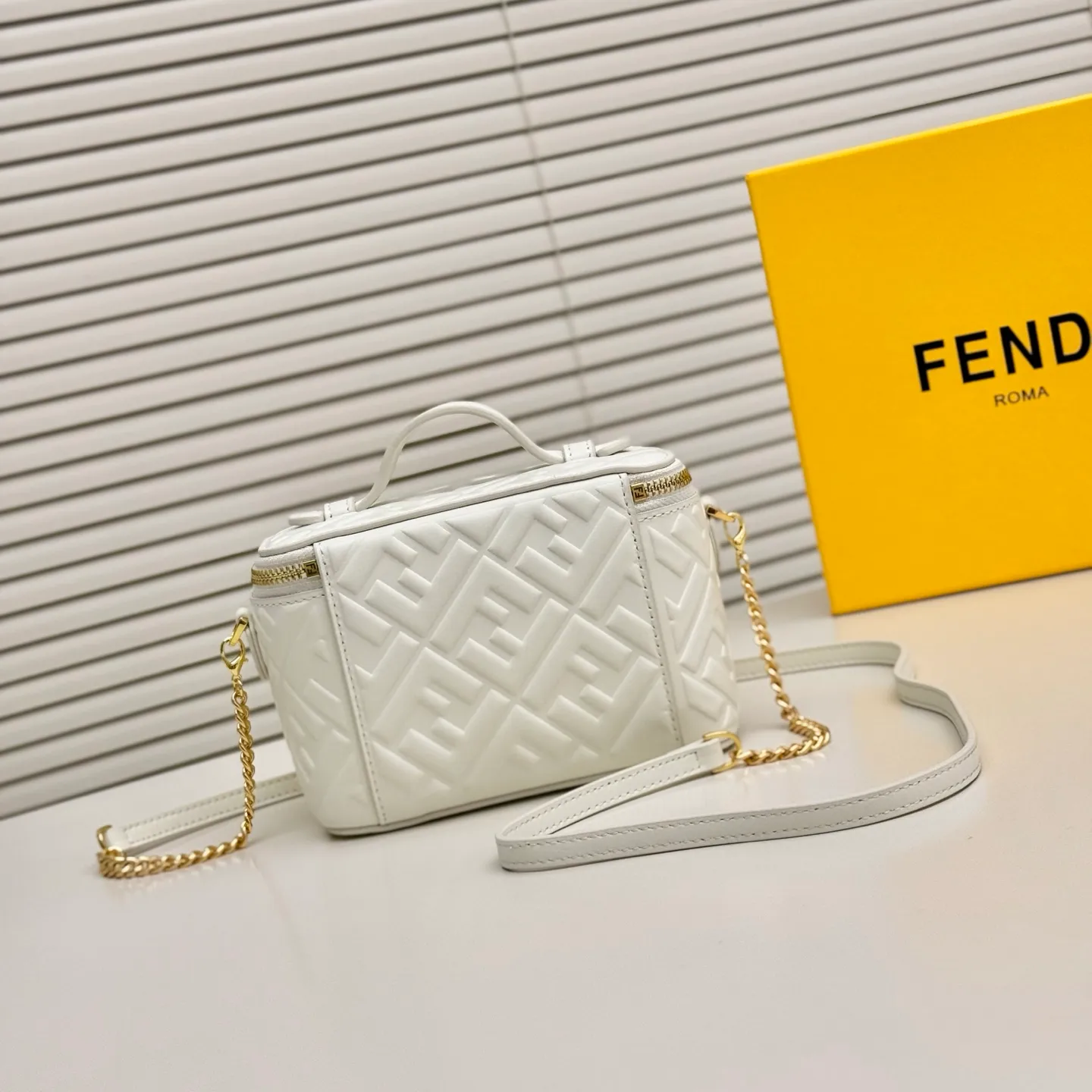 All Categories Fendi Women's Bags (Fendi) Fendi F8025