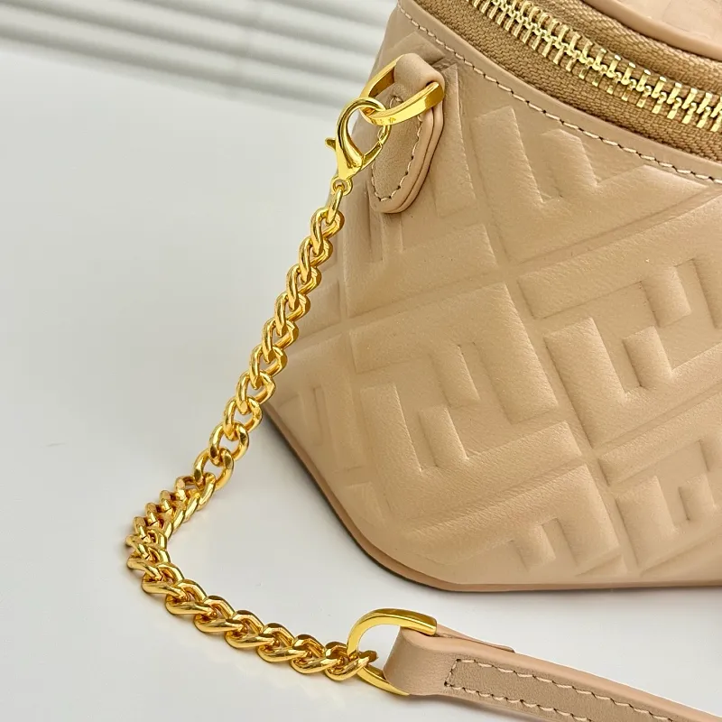 All Categories Fendi Women's Bags (Fendi) Fendi F8025