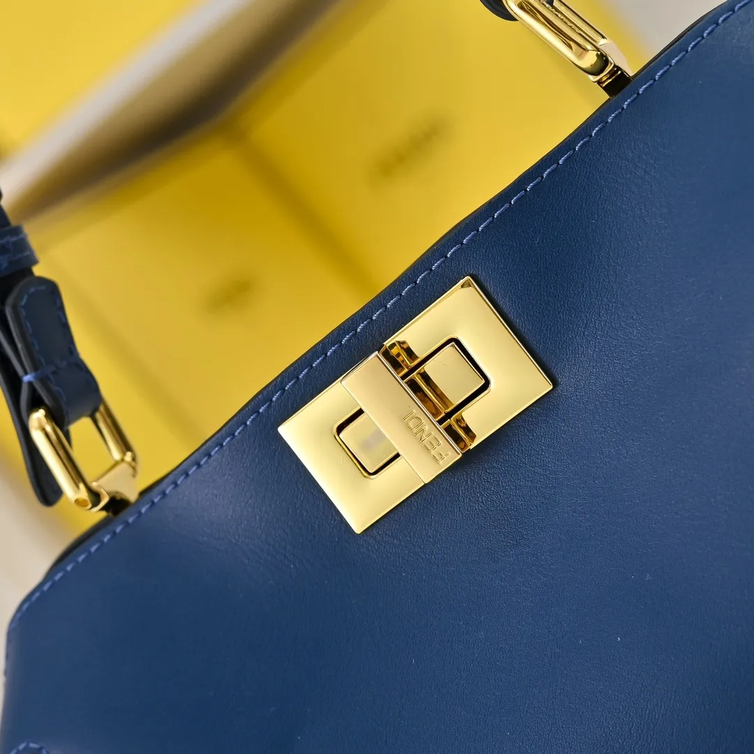All Categories Fendi Women's Bags (Fendi) Fendi 8803