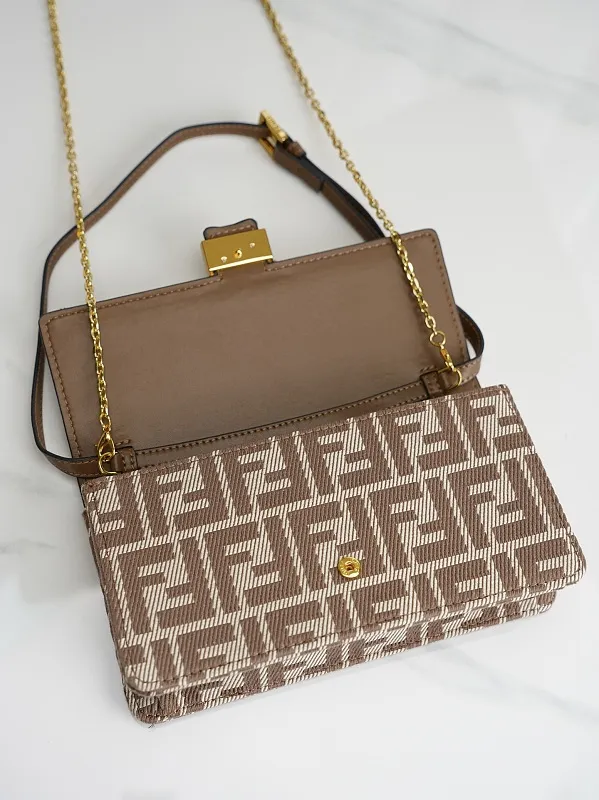 All Categories Fendi Women's Bags (Fendi) Fendi 6611