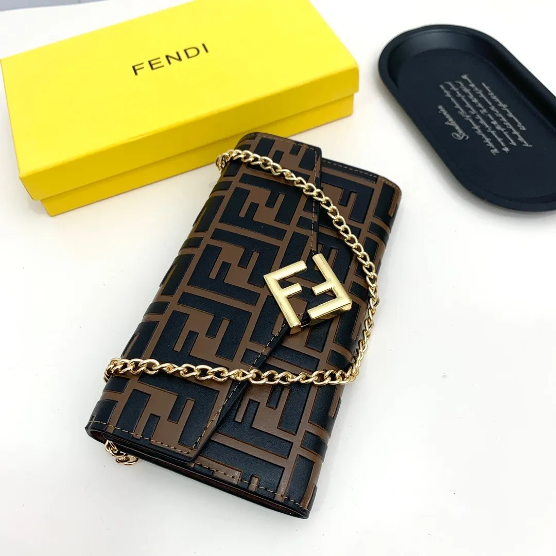 All categories Official website "Brand Women's Bags" Women's Bags 💙 FENDI 2025 new FENDI crossbody bag