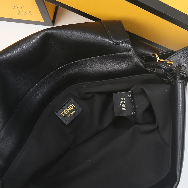 All Categories Fendi Women's Bags (Fendi) Fendi 1222