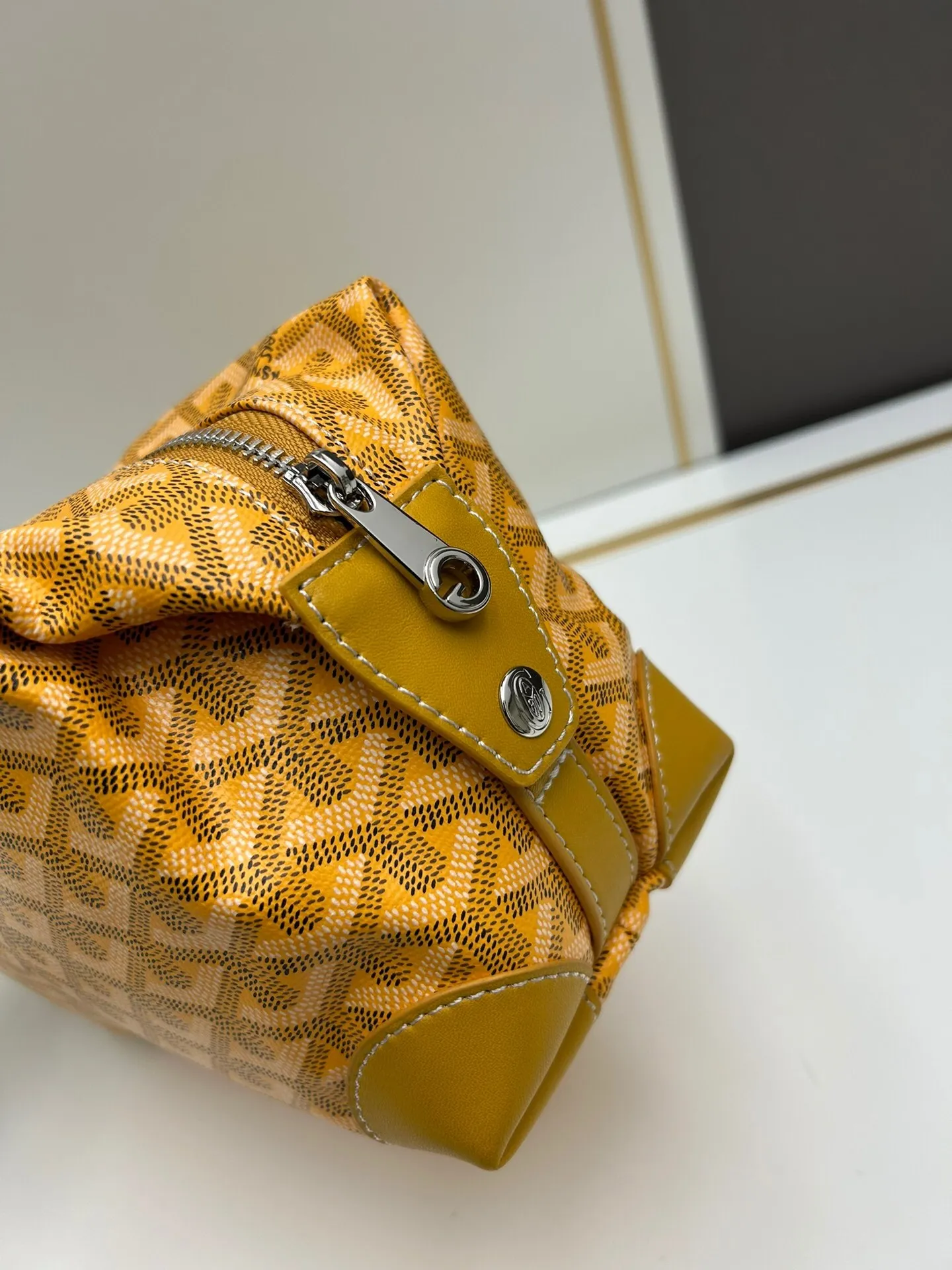 All Categories Official Website "Brand Women's Bags" Women's Bags 💙GOYARD 2024 Official Website New GOYARD Toiletries Bag