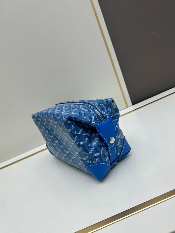 All Categories Official Website "Brand Women's Bags" Women's Bags 💙GOYARD 2024 Official Website New GOYARD Toiletries Bag