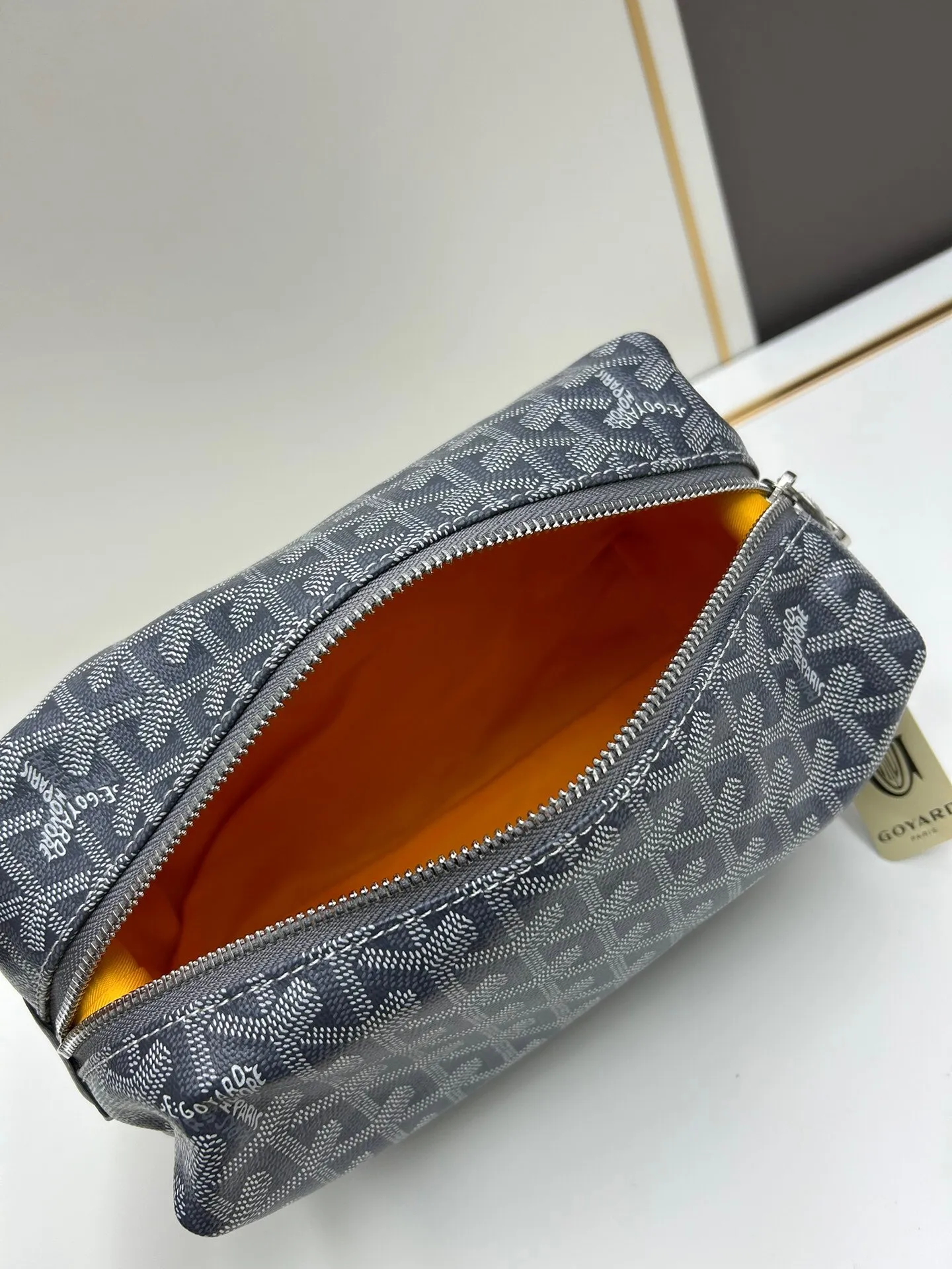 All Categories Official Website "Brand Women's Bags" Women's Bags 💙GOYARD 2024 Official Website New GOYARD Toiletries Bag