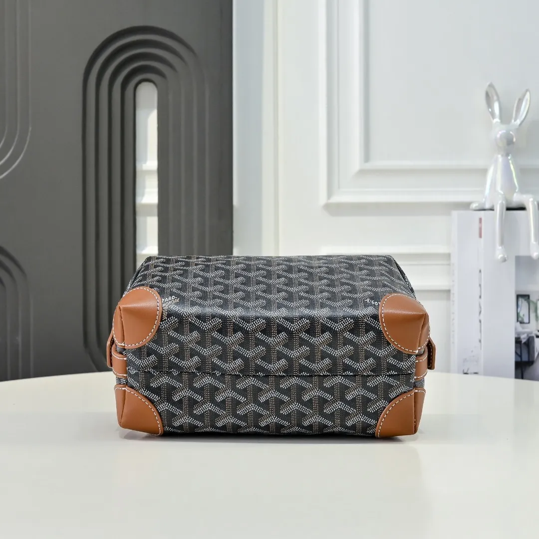 All Categories Official Website "Brand Women's Bags" Women's Bags 💙GOYARD 2026 New Goyard Crossbody Bag